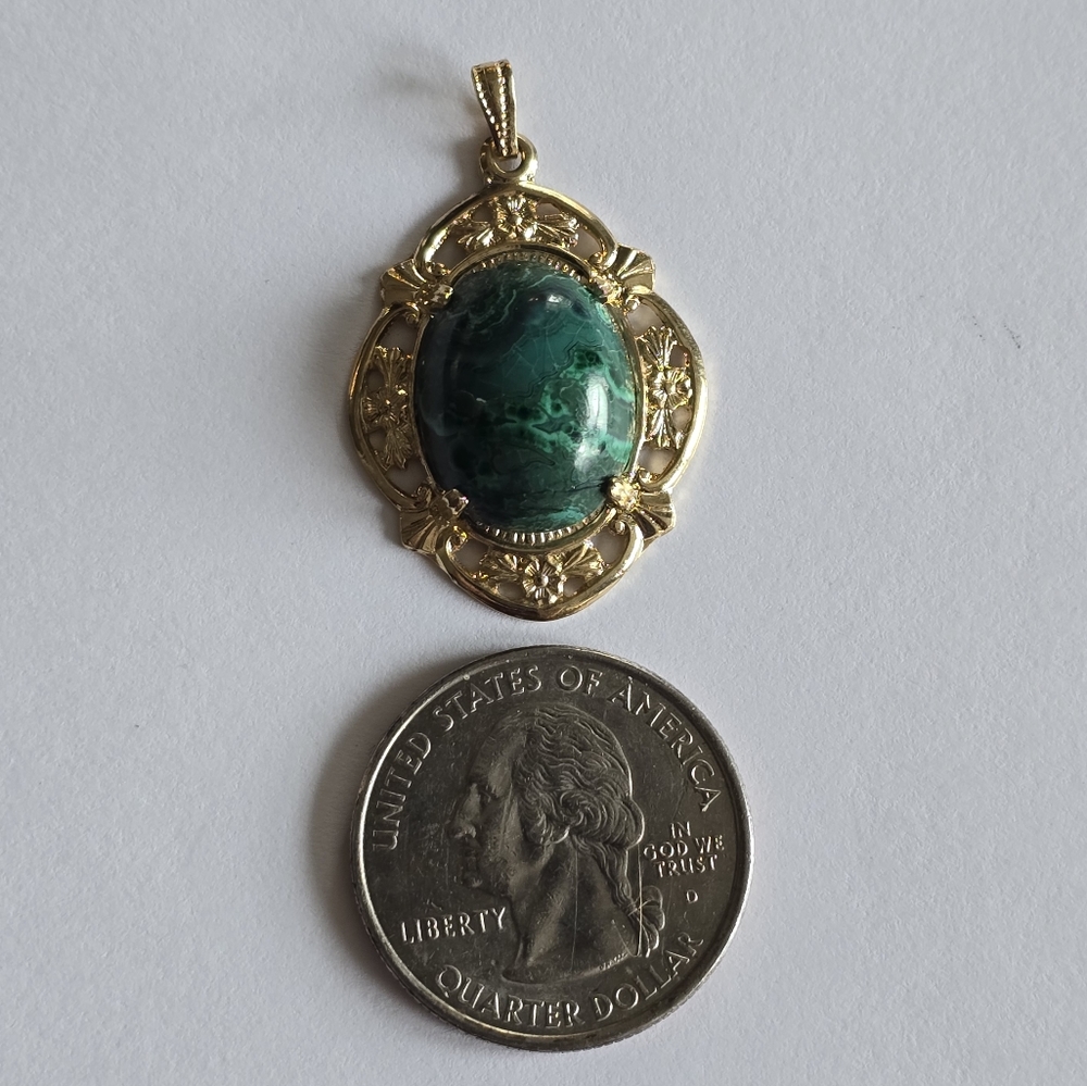 Relisted - Vintage Malachite pendant gold tone - Picture 5 of 10